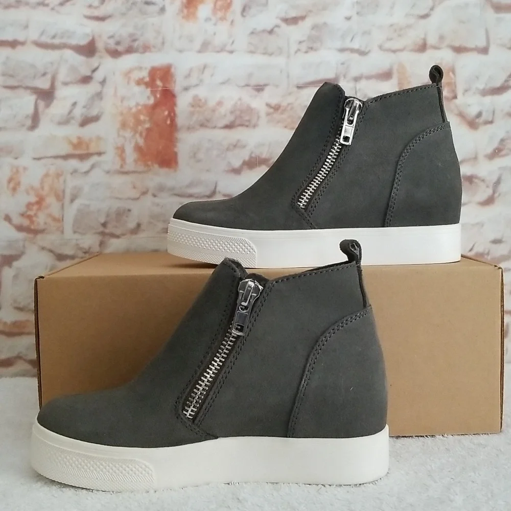 New Steve Madden Wedgie Leather Sneakers - Picture 4 of 13
